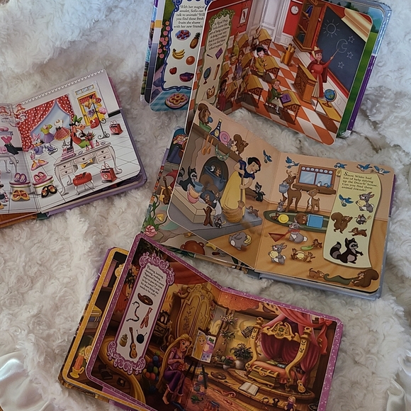 Disney Little First Look and Find 4 Board Book Set for Toddlers - Picture 9 of 14